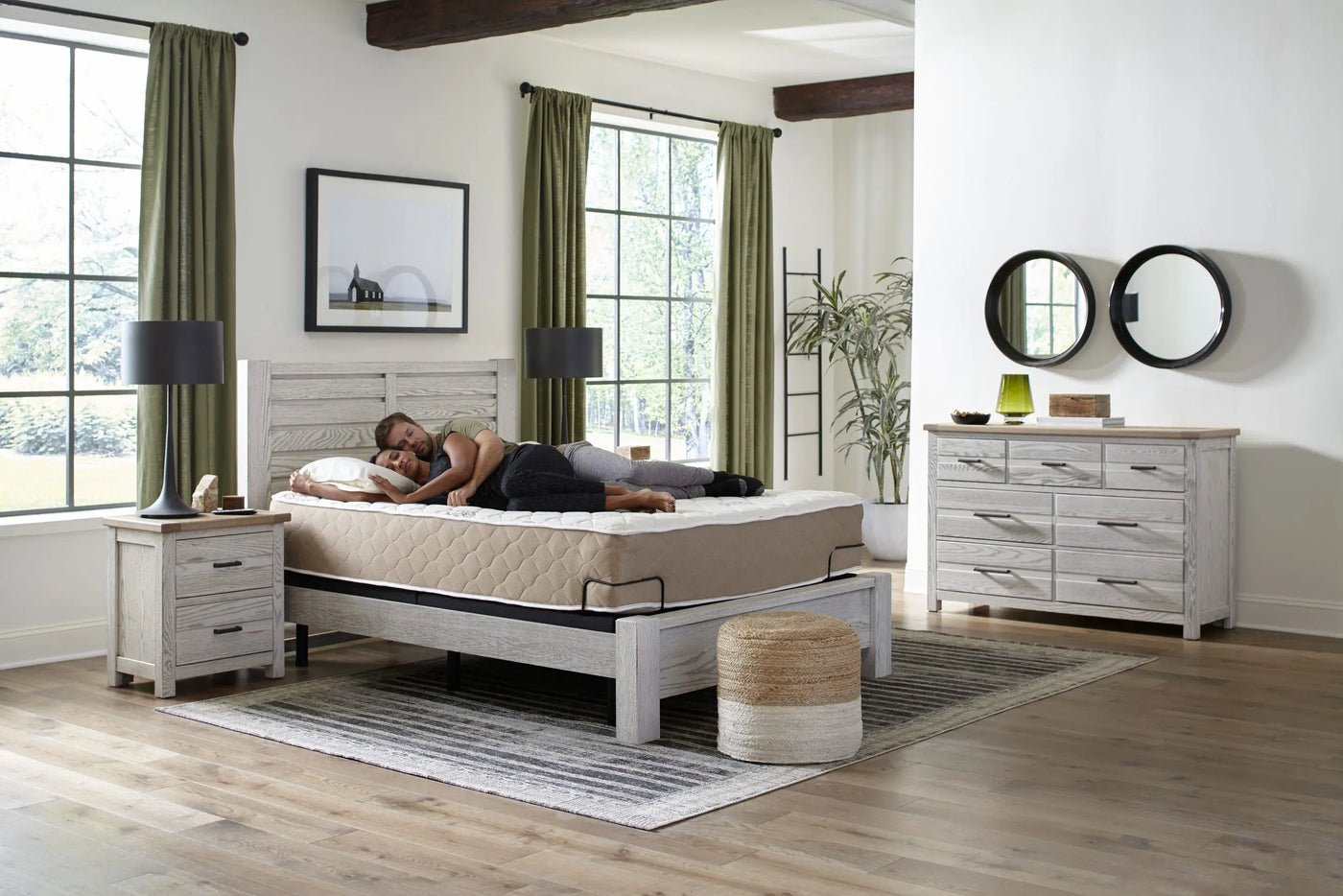 Room View of Smart Flex 600 Adjustable Base